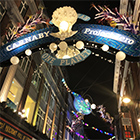 ファッションや音楽の中心地、Carnaby Streetのクリスマスのイルミネーションは格別でした！イギリスの冬は暗くなるのが早いのですが、街中は素敵な光で溢れています！